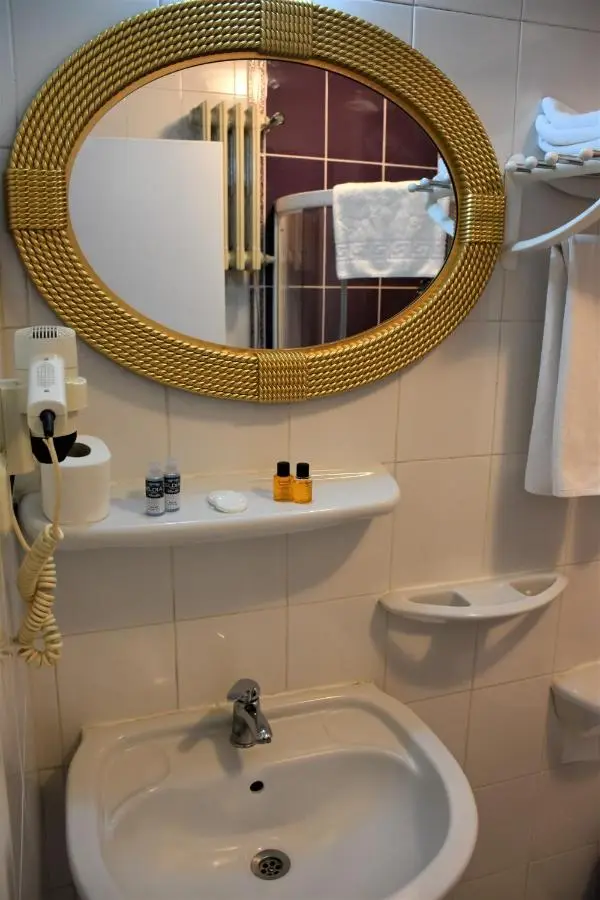 DİNAR HOTEL
