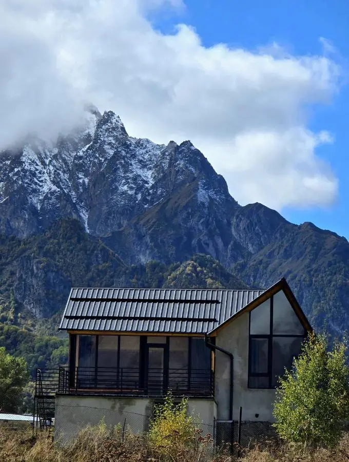 Grand Mountain Cottage