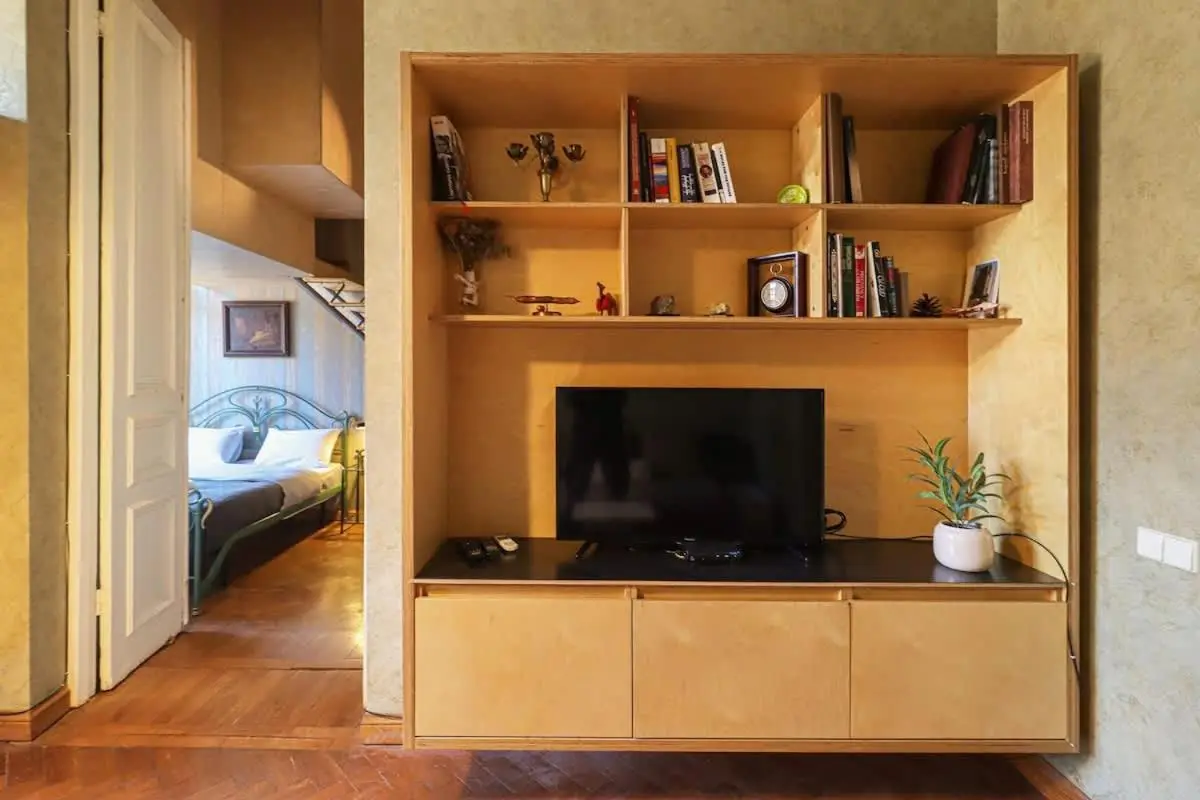 1-BR Apt in Central Tbilisi by Wehost