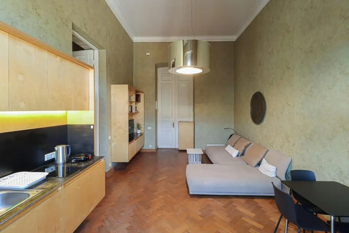 1-BR Apt in Central Tbilisi by Wehost