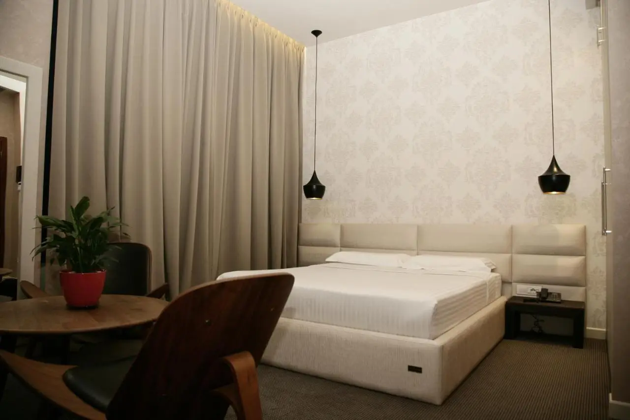 La Bohème Hotel
