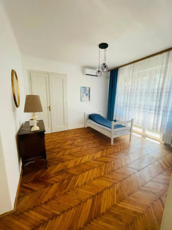 Retro Style Apartment