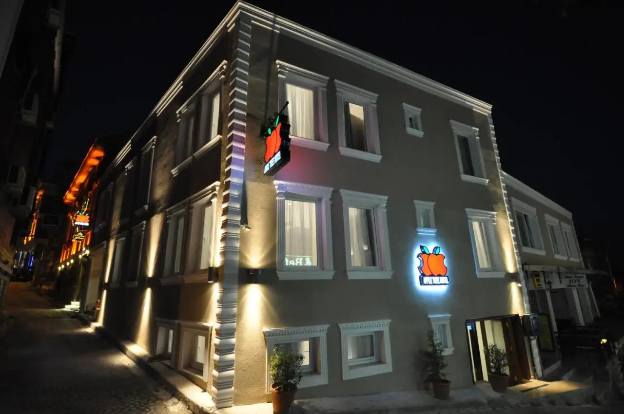 Apple Tree Hotel