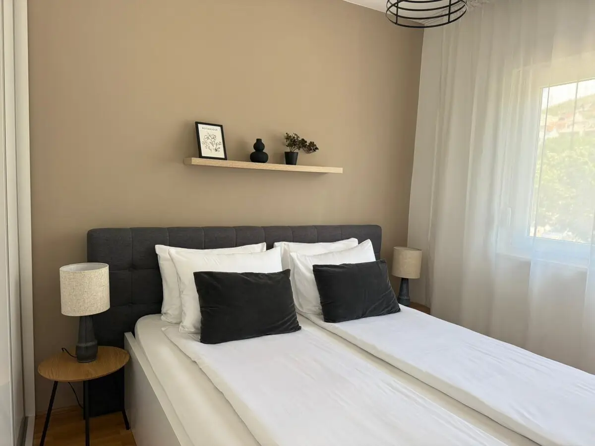 Merak - Two bedroom apartment + Free parking