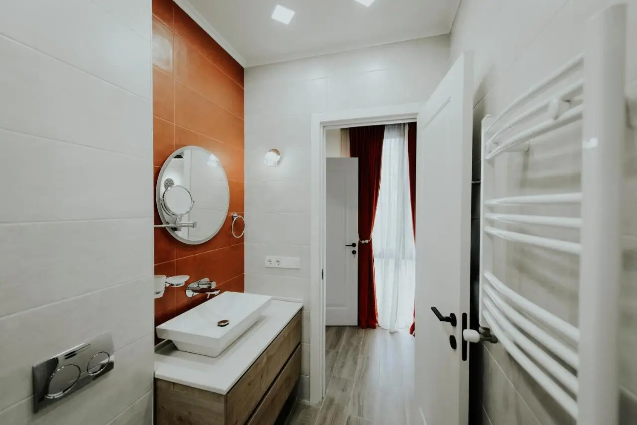 Skyline Luxury Suites