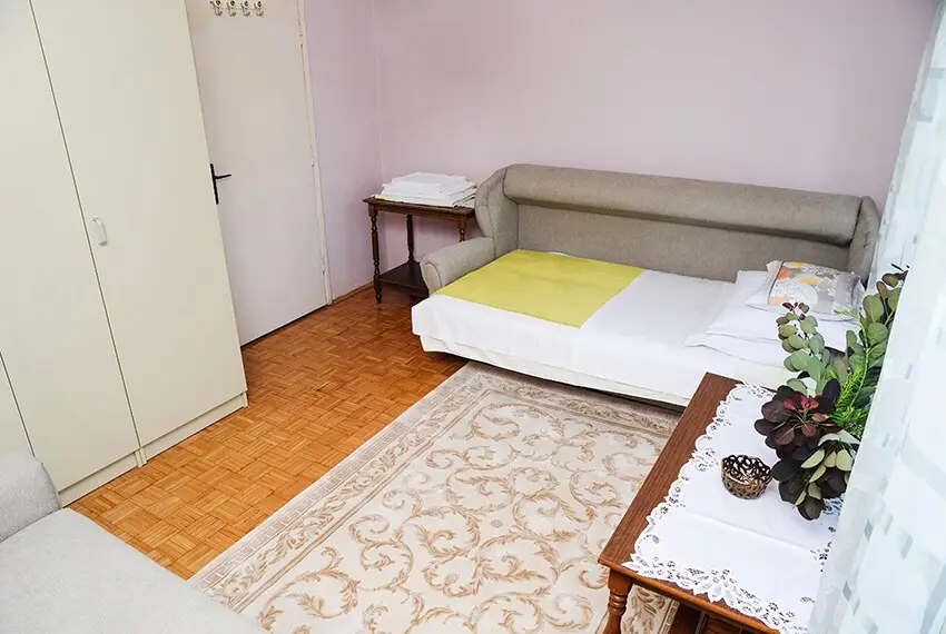 Apartment Mir