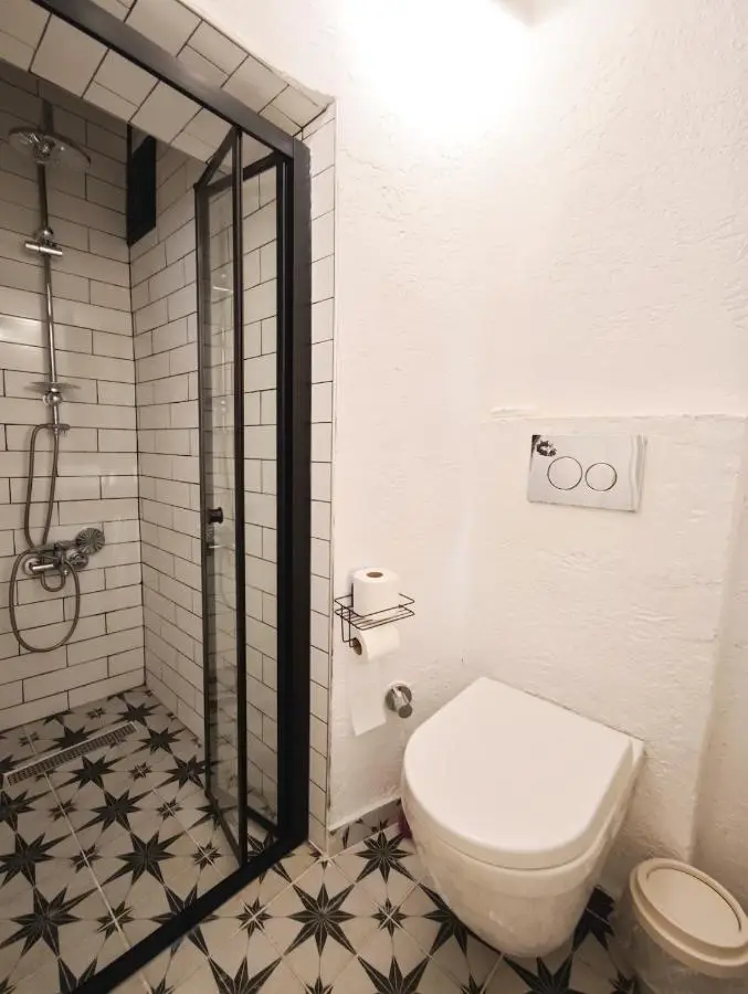 1910 Pera Apartment