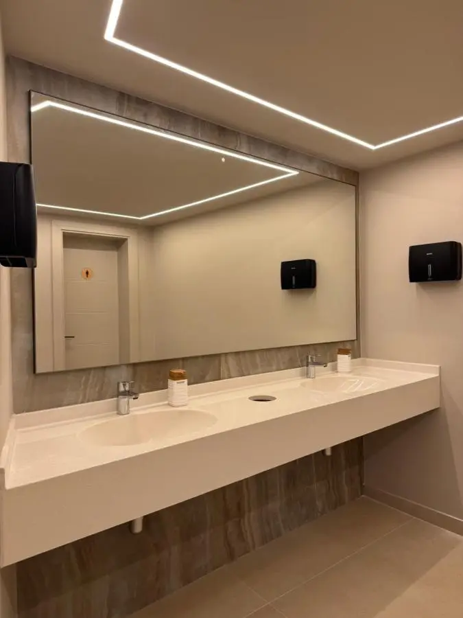 Nuna Hotel & Apartments