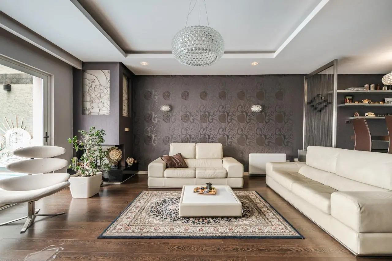 Tranquility Villa with Pool Private Garden & BBQ by PikHost