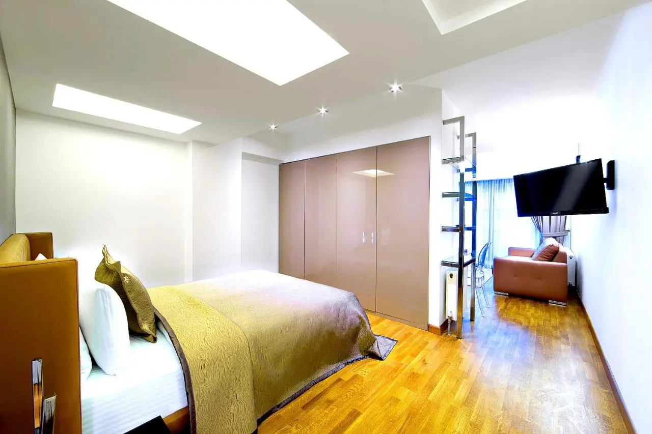 The Place Suit & Apartments