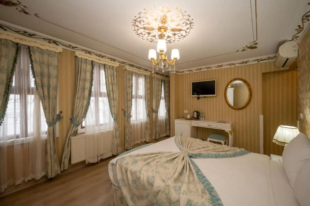Villa Paradiso Hotel & Spa