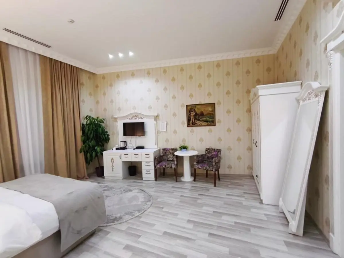 Nizami White Hotel City