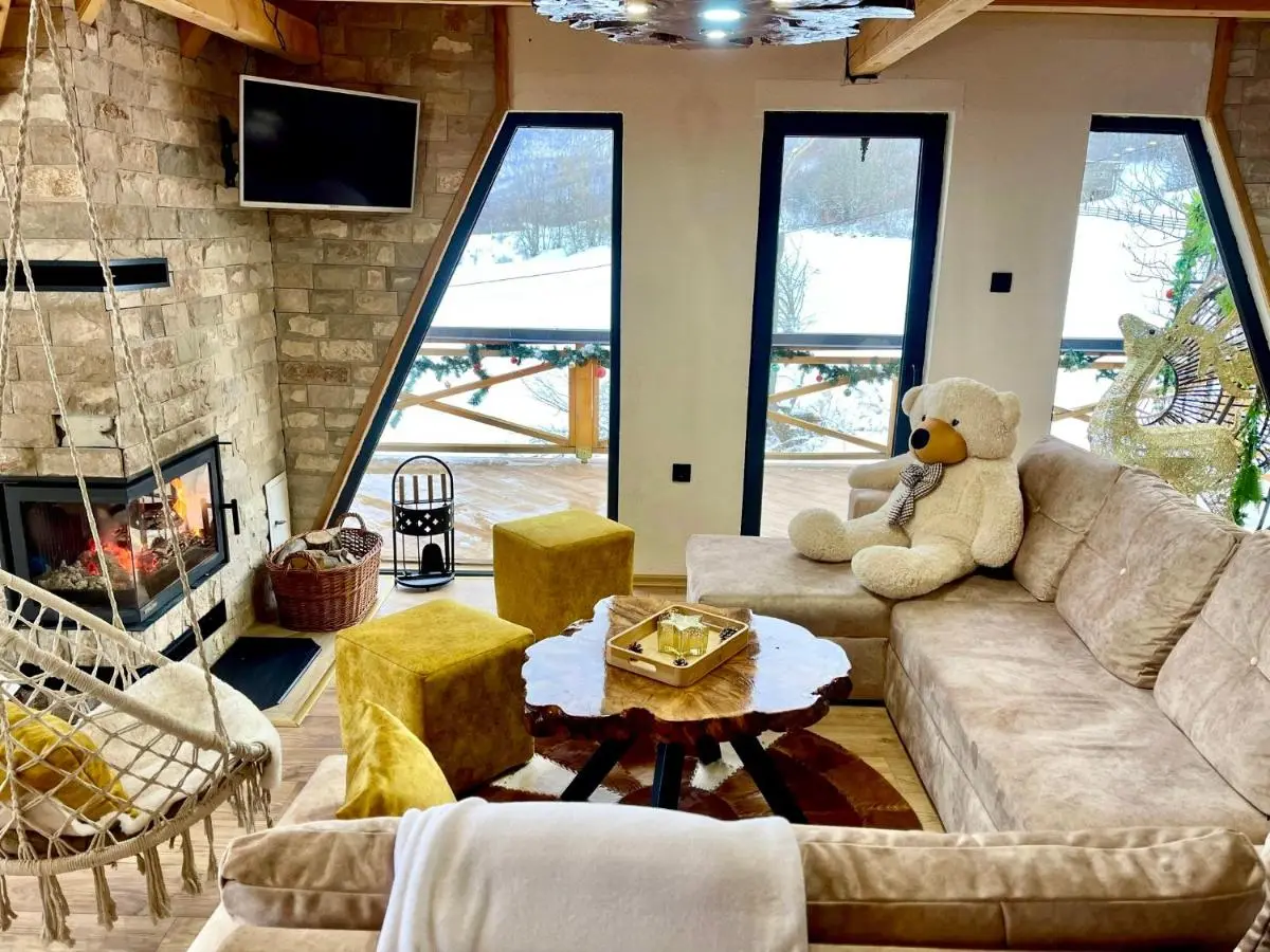 Villa Paradise Bjelašnica Luxury Chalet with Mountain View