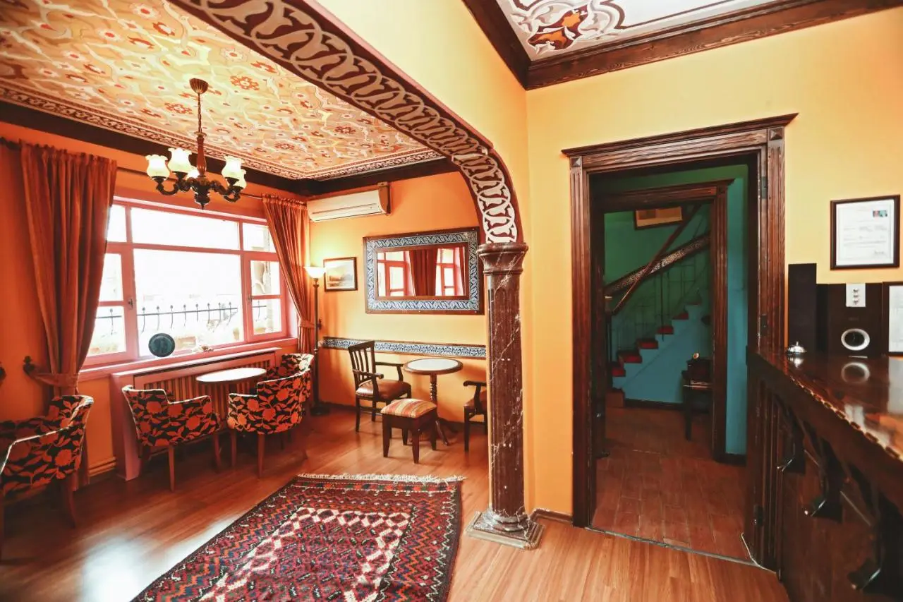 Cheers Vintage Hostel