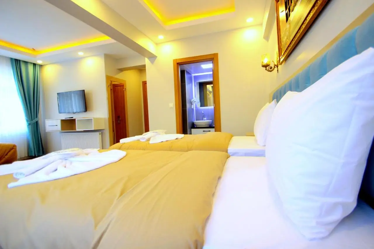 Hira Hotel