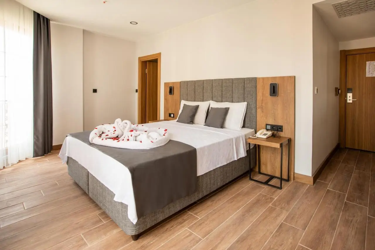 Grand Business Hotel