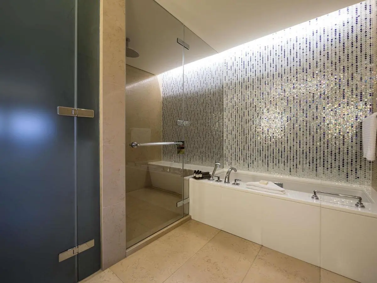 Fairmont Baku, Flame Towers