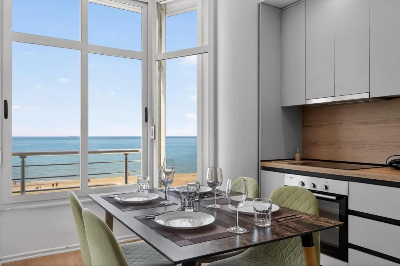 Wave Beachfront Apartments