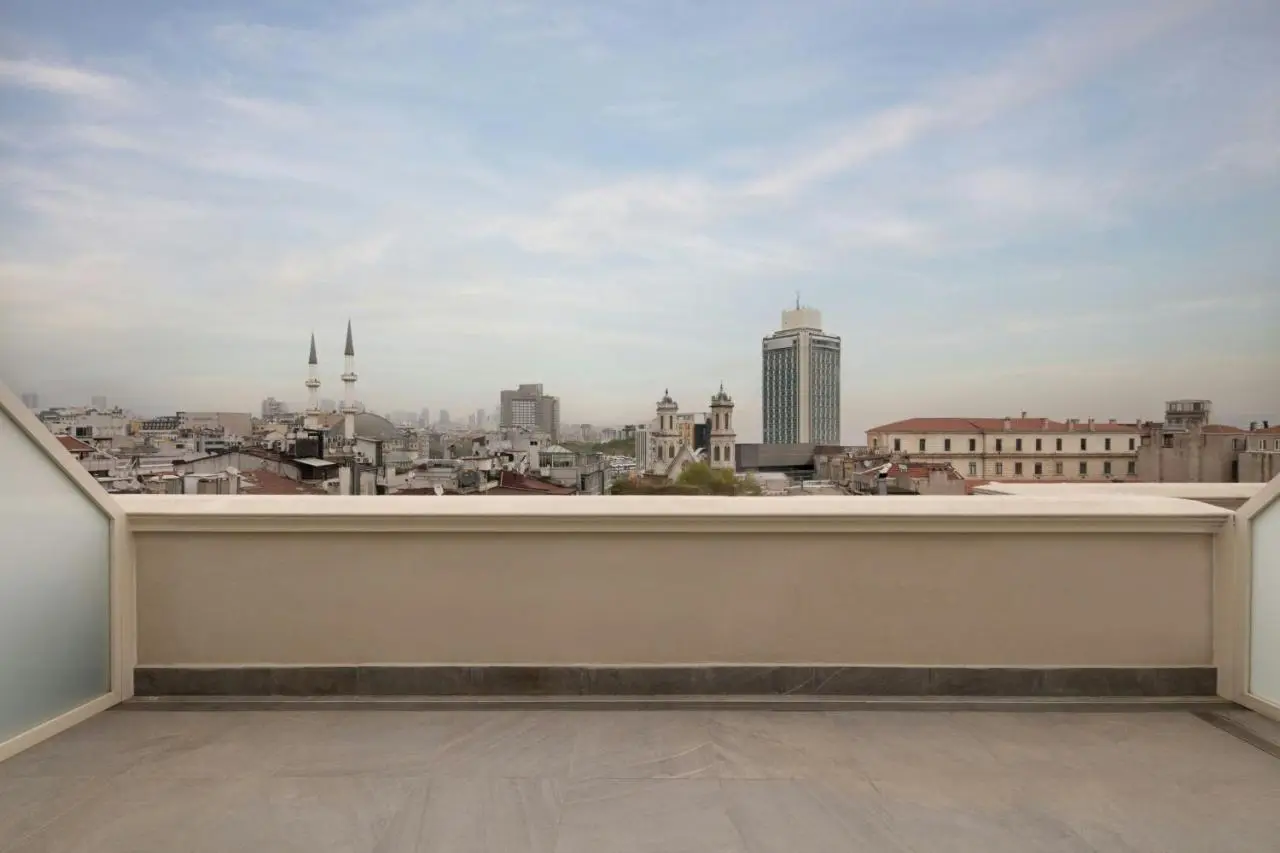 Moxy Istanbul Taksim