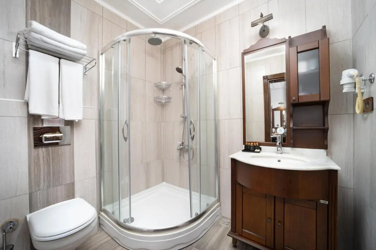 Bender Hotel - Old City