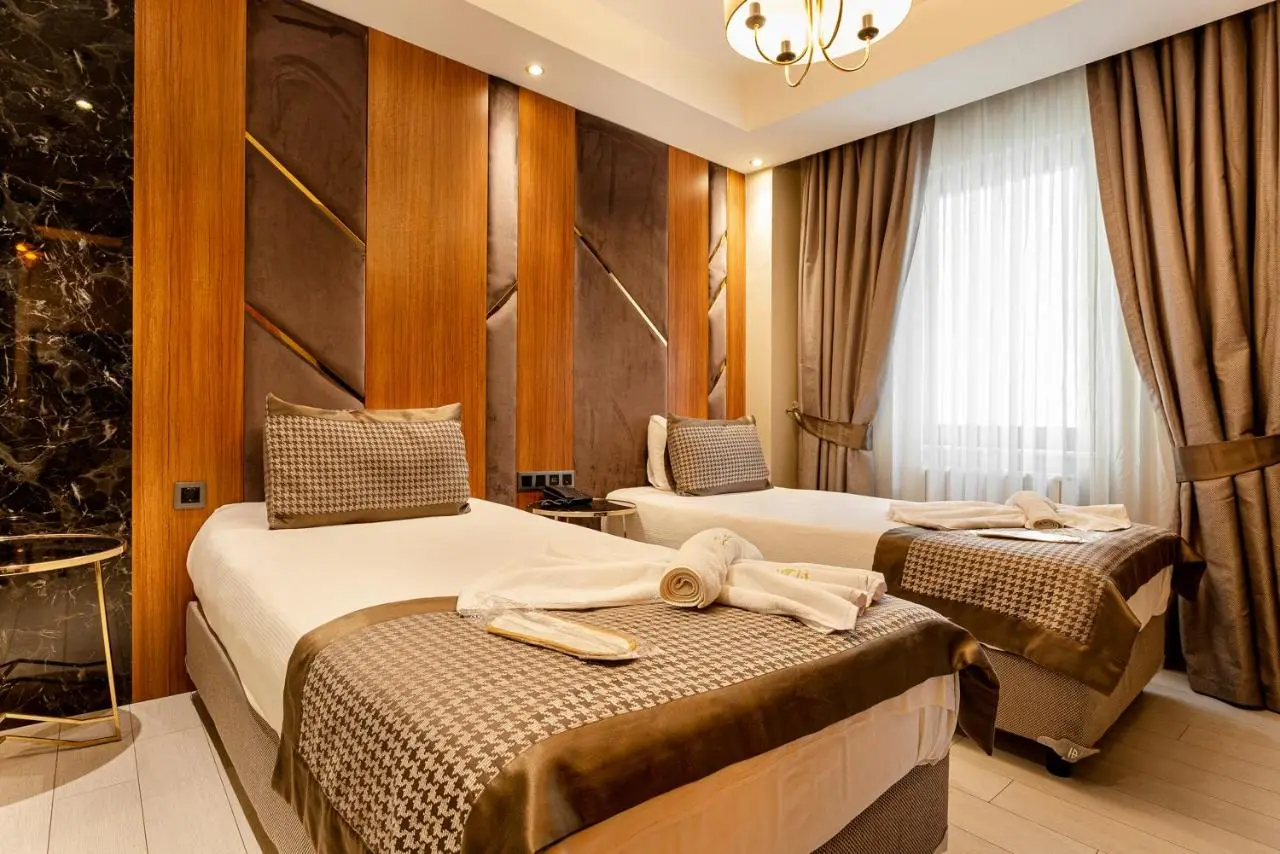 Santra Hotel