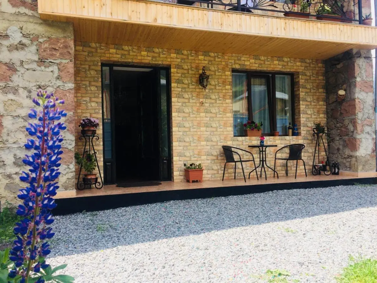 Ia's Guest House