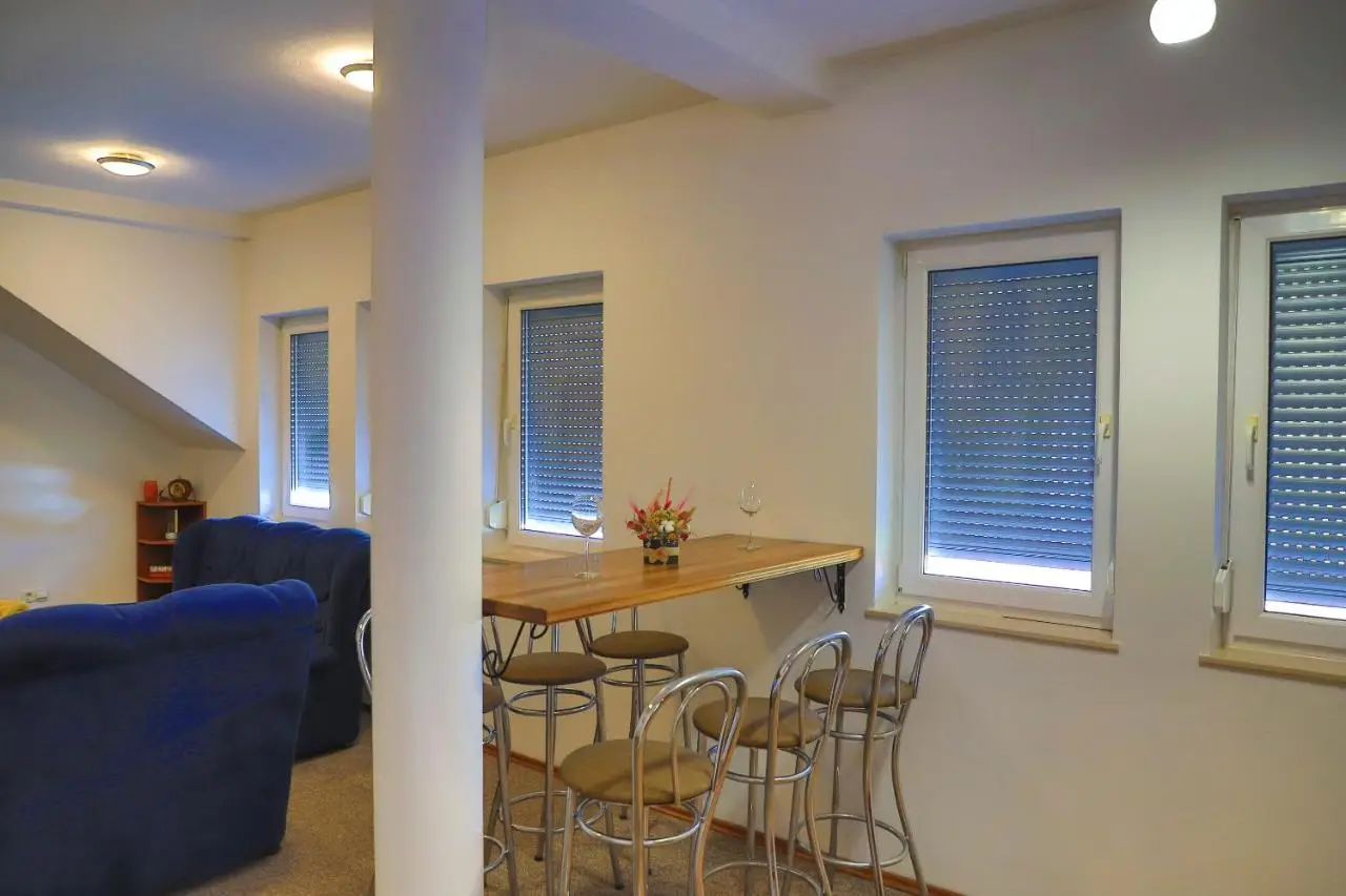 APARTMAN NAAJ