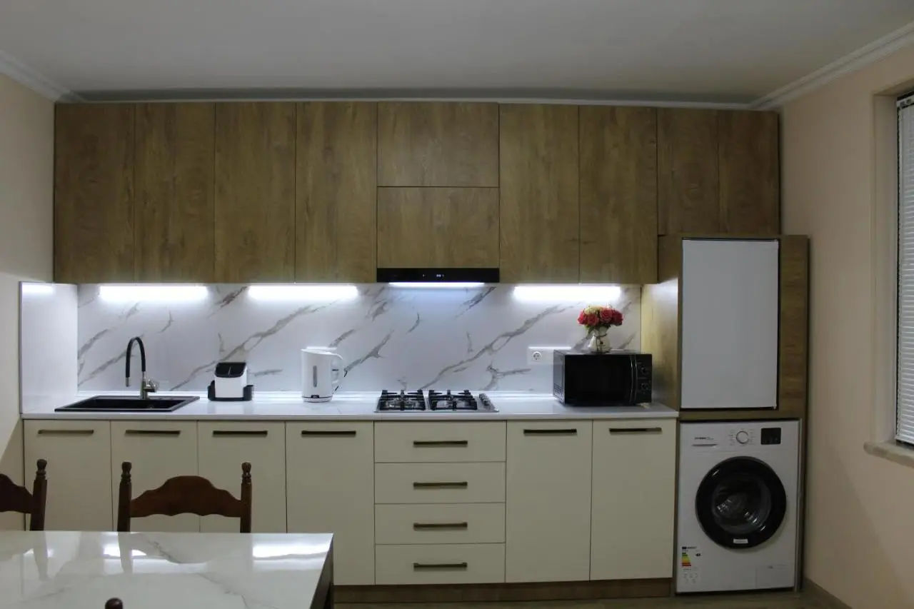 APARTMENT #27