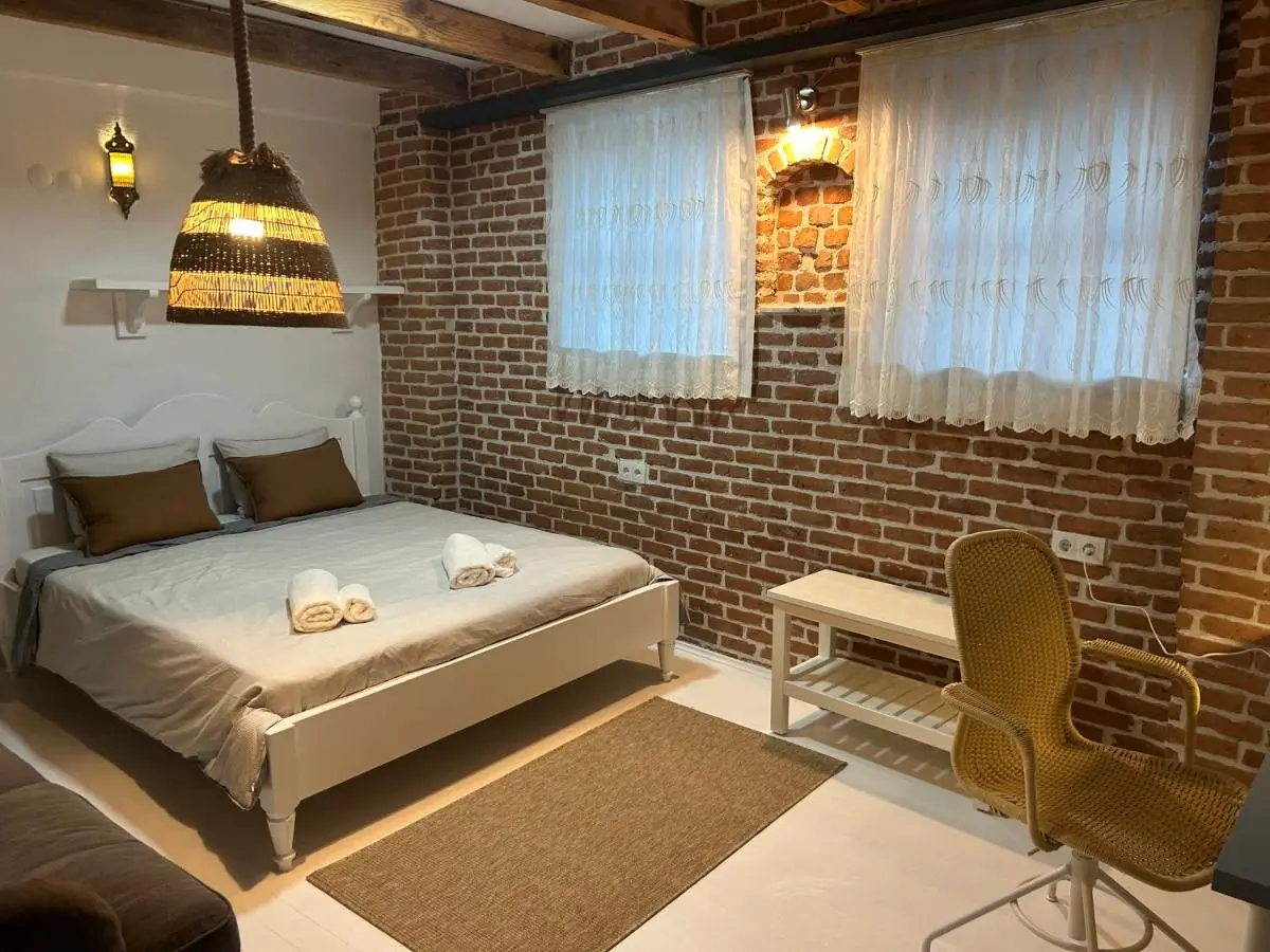 Attalos Suites Hotel
