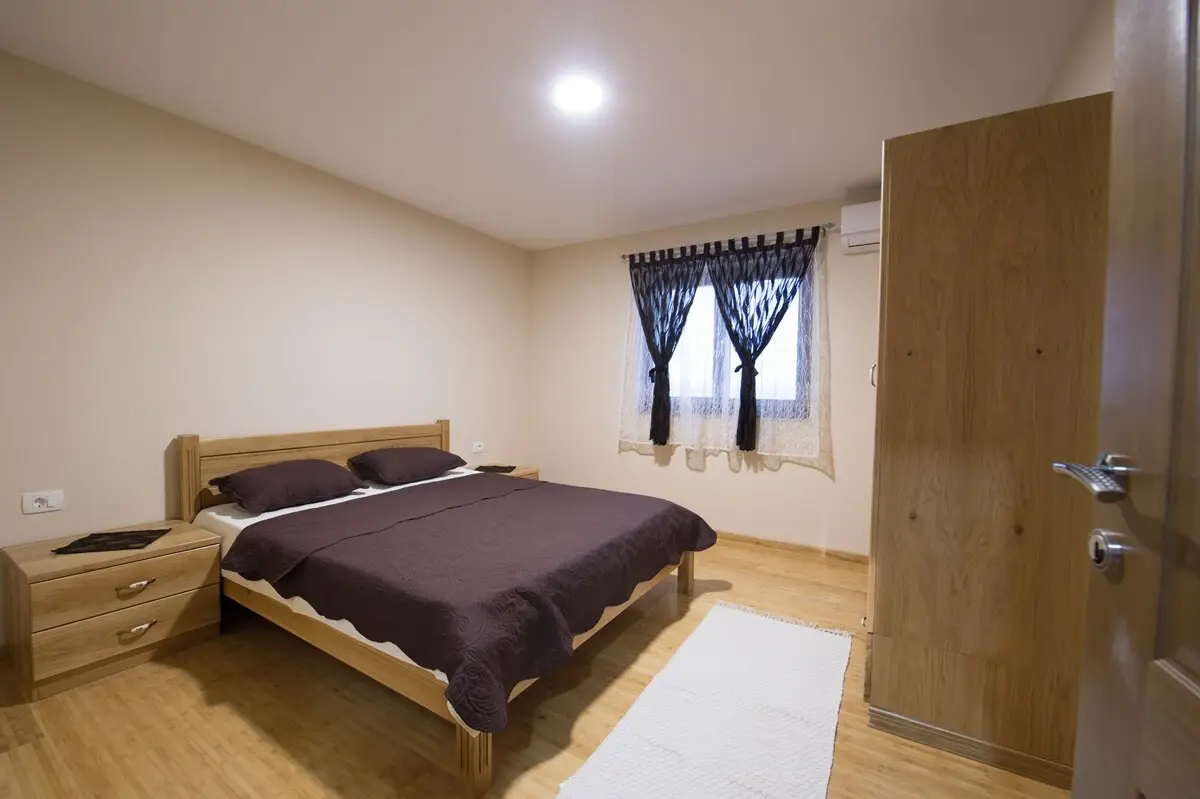 Villa Ljuba - Three Bedroom House & Swimming Pool