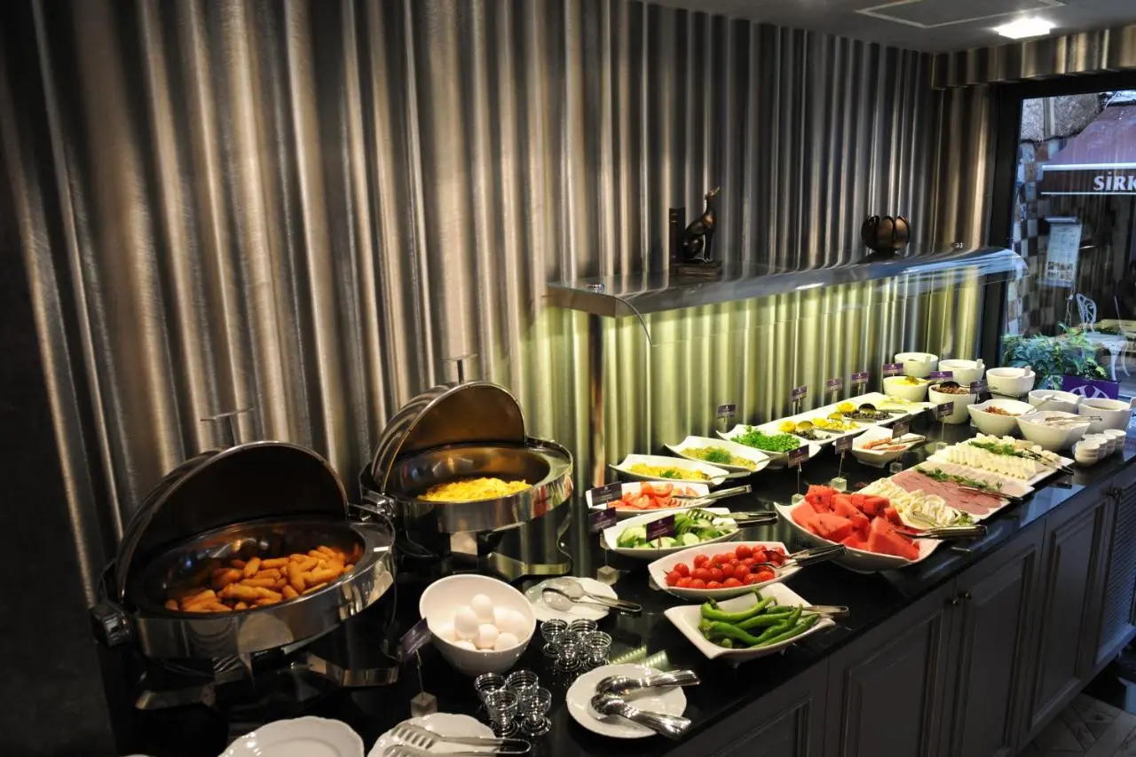 Le Petit Palace Hotel - Special Category