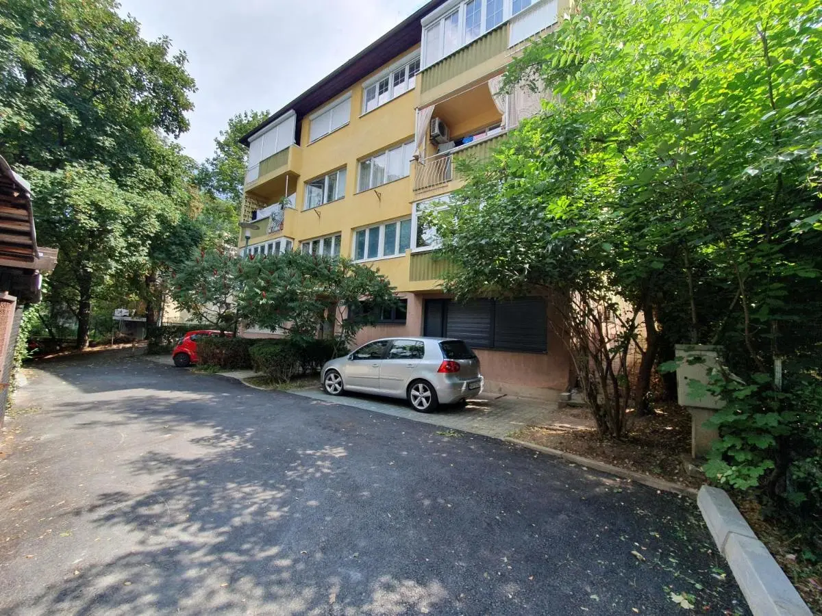 Sofia Apartment free parking