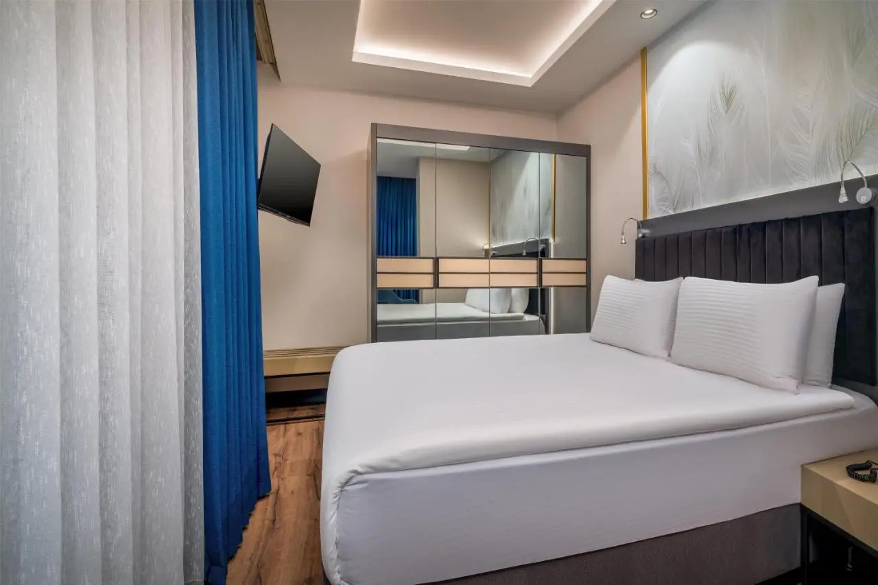 Best Western Premier Hidden Hills Hotel