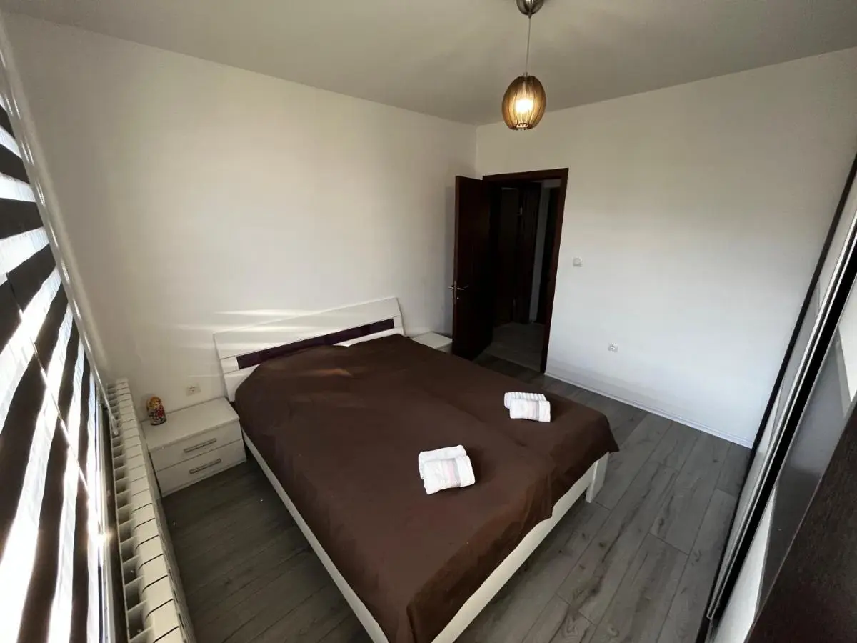 Silver Apartment