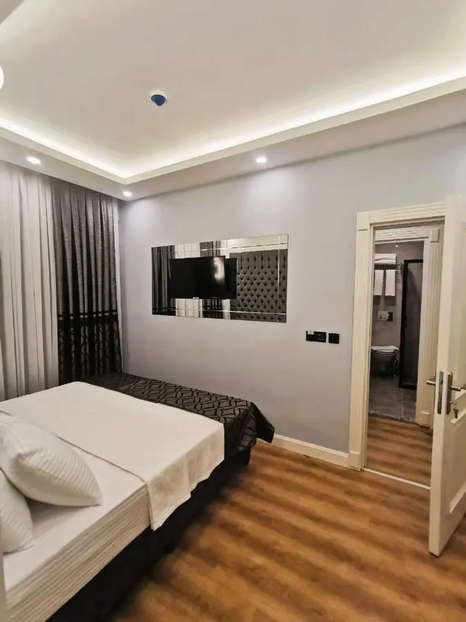 Luxx Garden Hotel