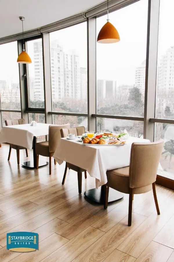 Parkside Hotel & Apartments
