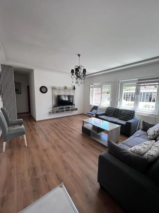 Oasis Royal Apartments
