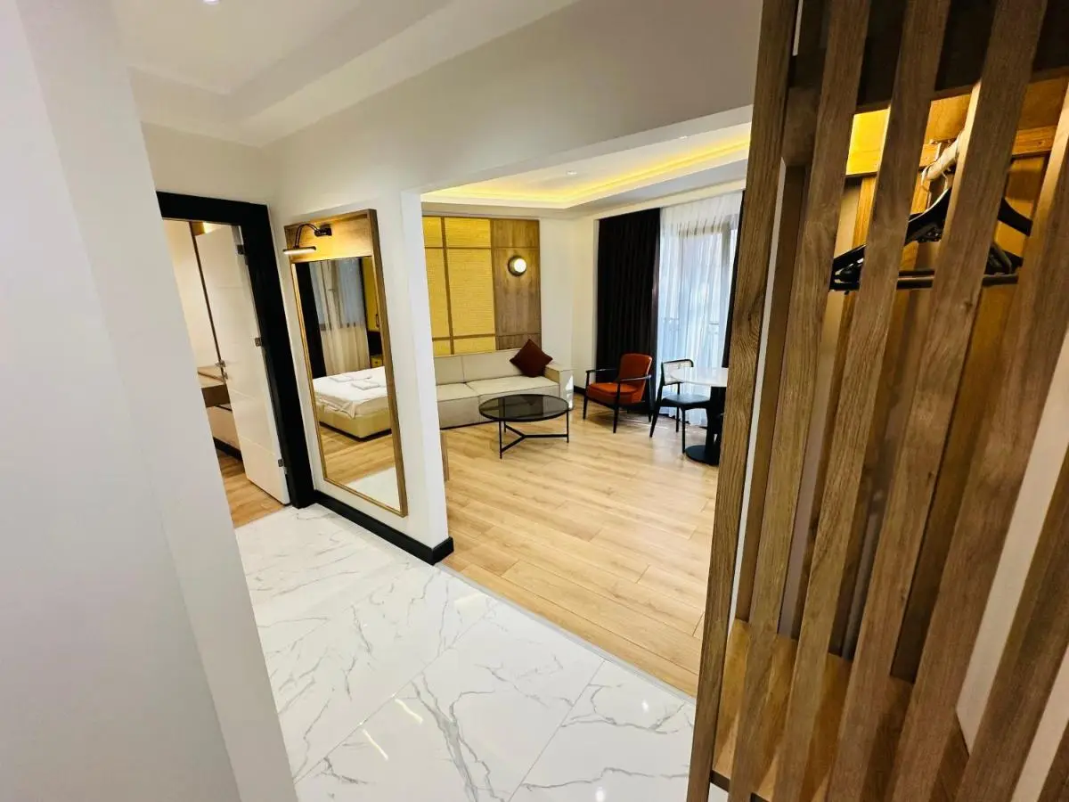 Rose Point Residence