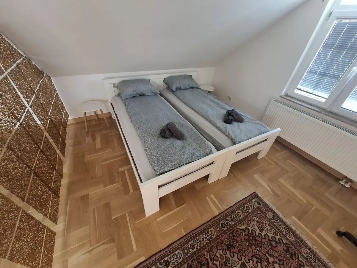 Superior 2   106m2 Apartment A/C free Parking