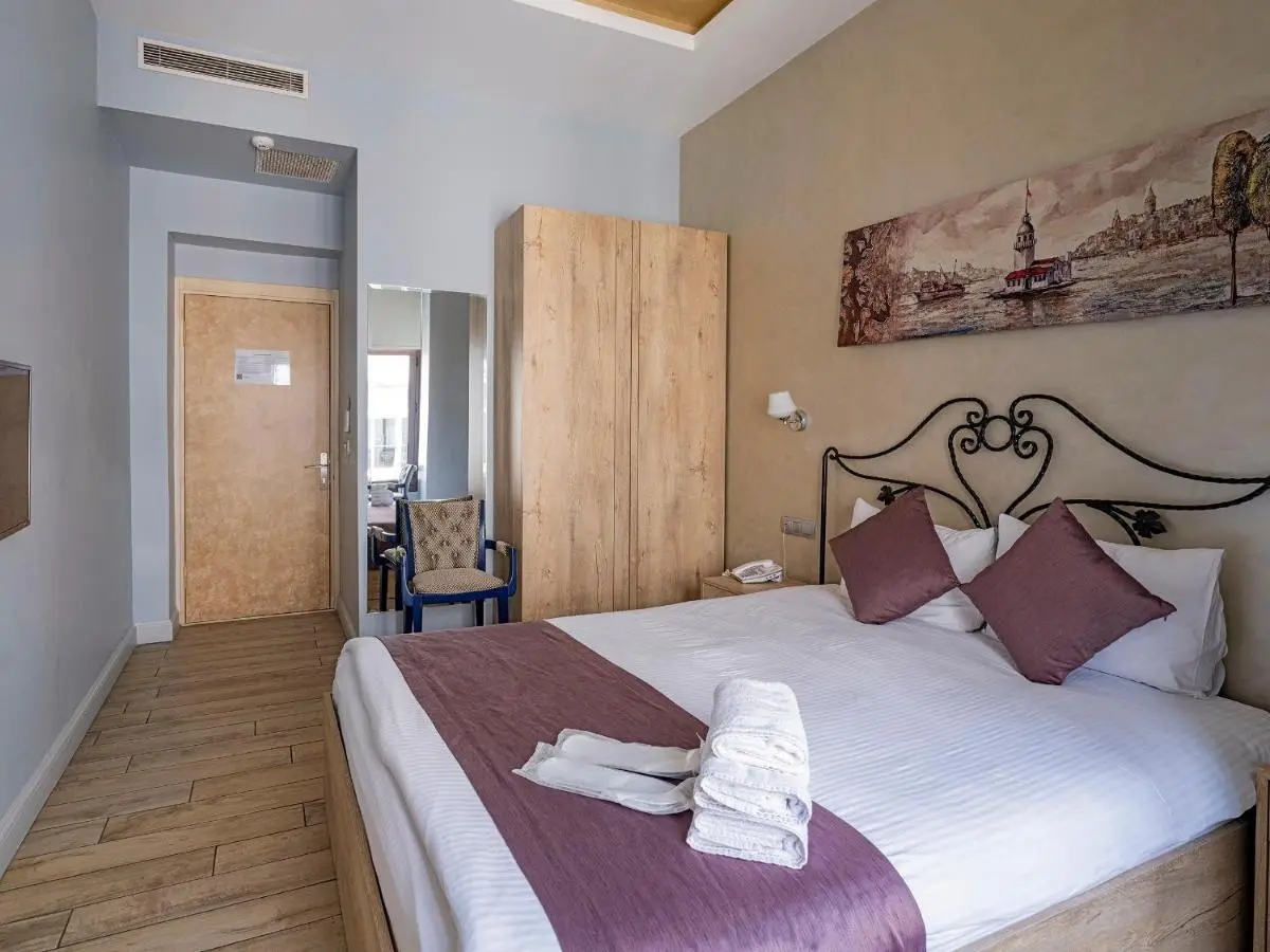 Ragip Pasha Apartments