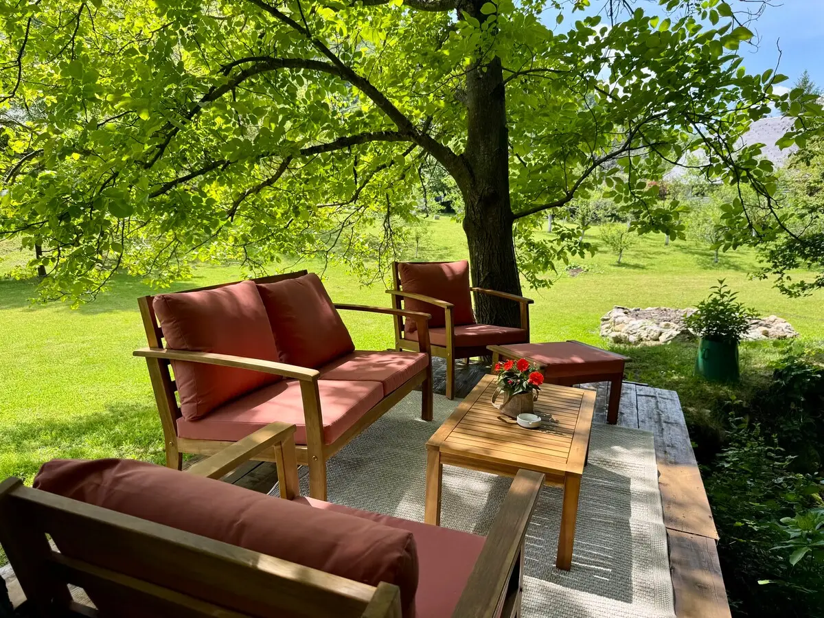 4000m2 Private Riverside Estate
