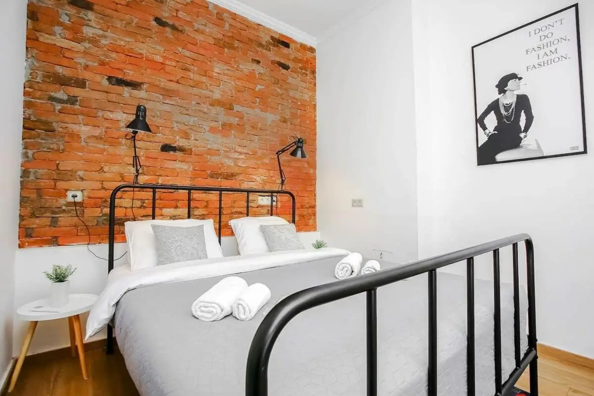 Wehost Loft next to the Freedom Square