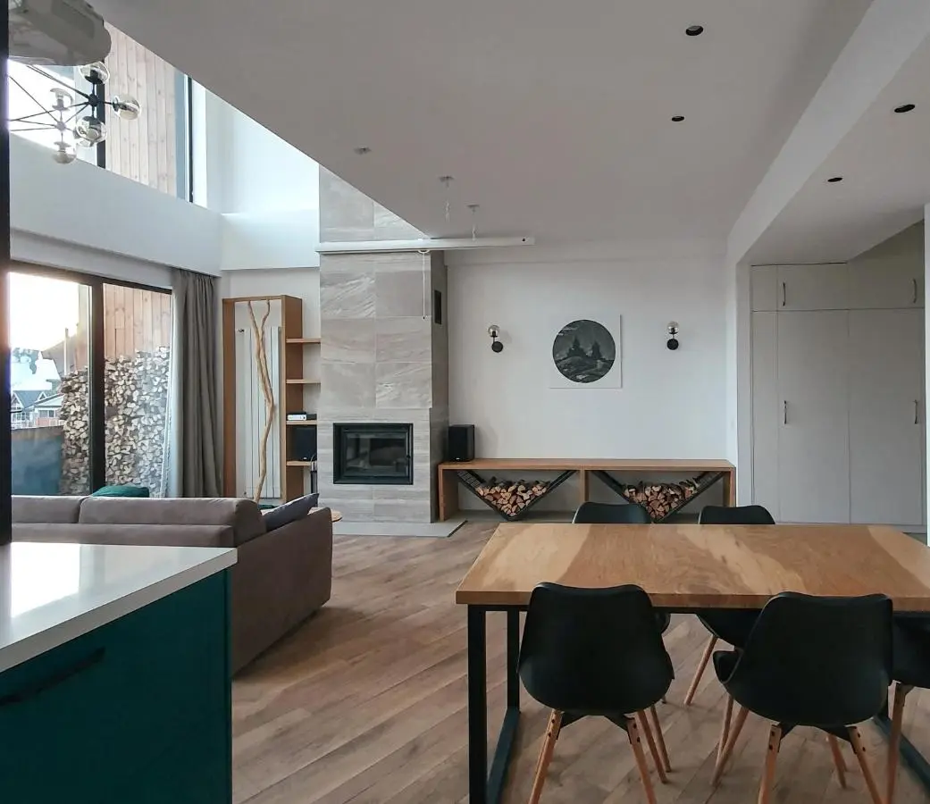 George Snow Apartments in New Gudauri - fireplace, 50m to Gondola lift