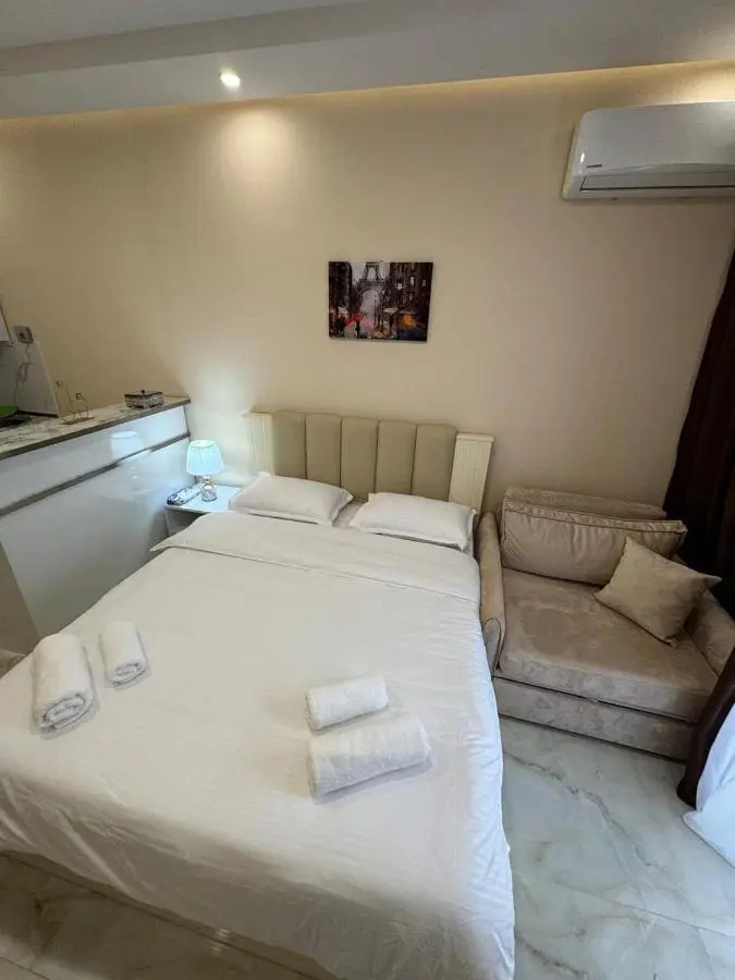 LiluHome Ameri Plaza apartment 21