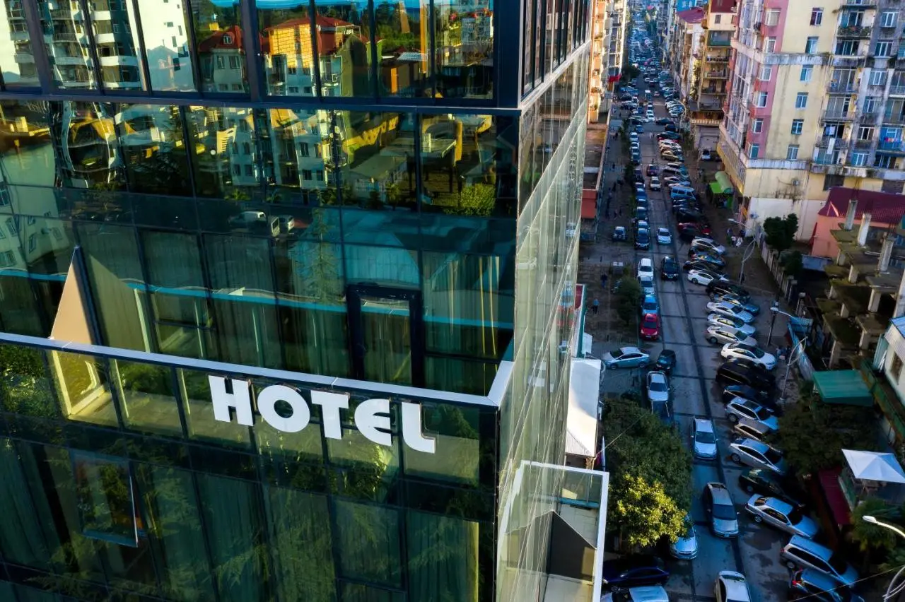 Hotel Green Glass