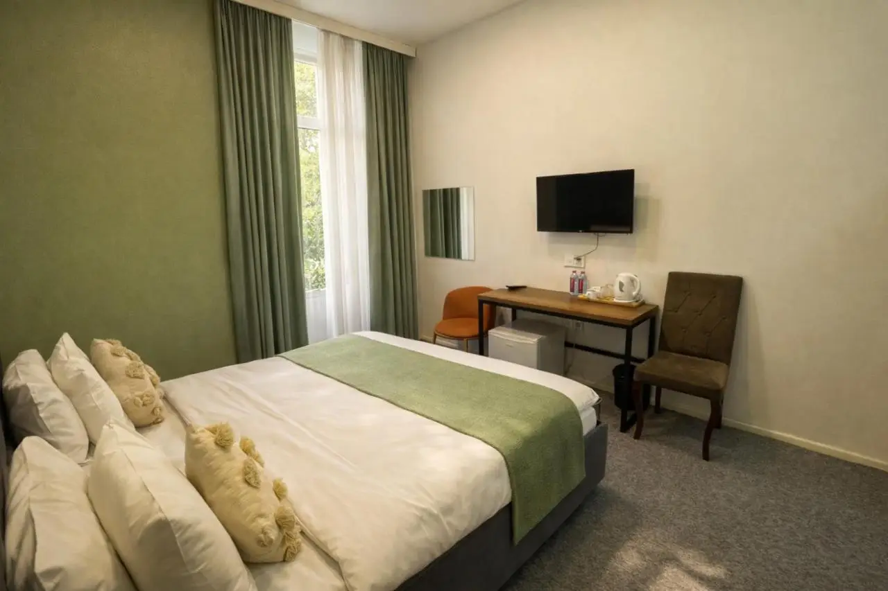 The Cozy Eight Hotel