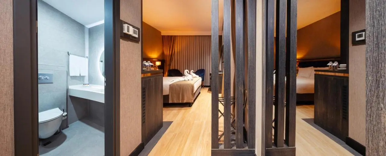 WestDoor Hotel