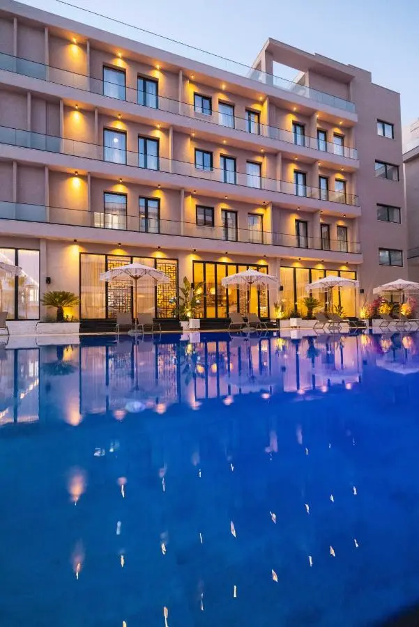 Tris3 Hotel