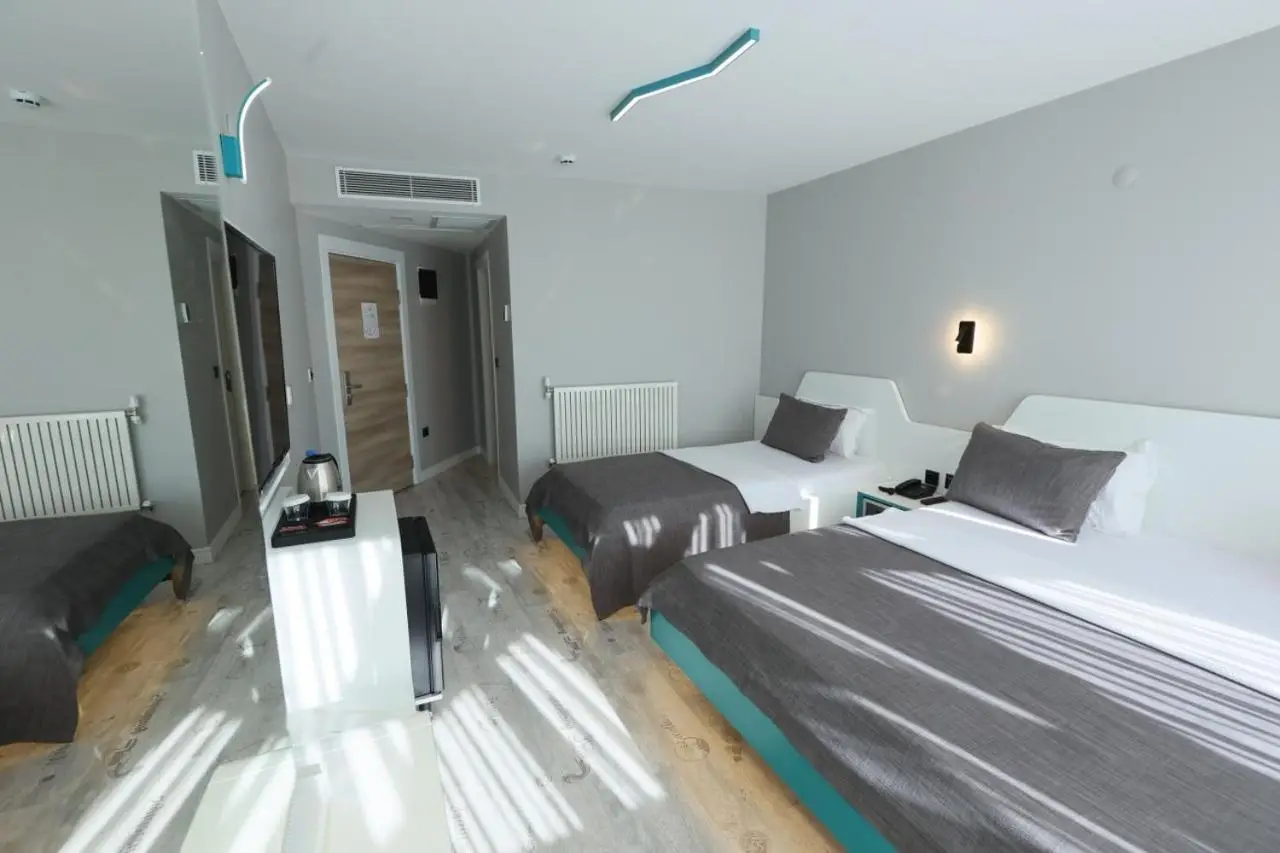 Midis Otel
