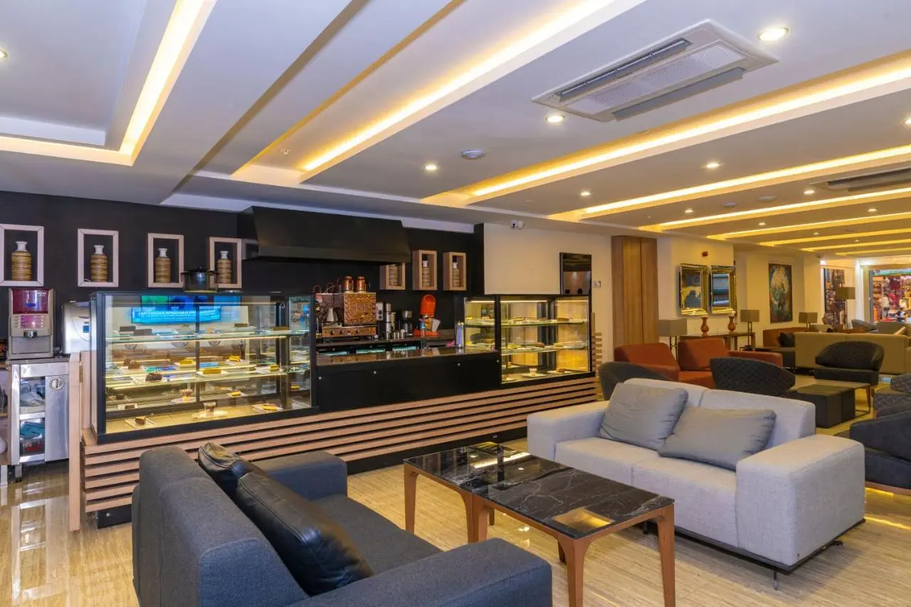 38 Hotel